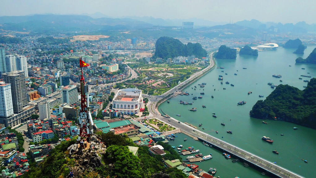 Một góc TP Hạ Long hôm nay.